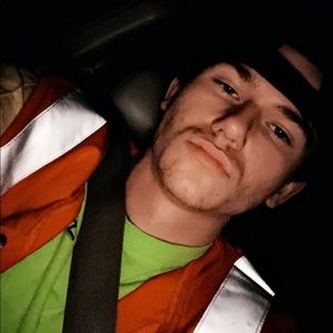 Meet your Posher, Logan